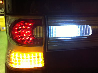 ���H����